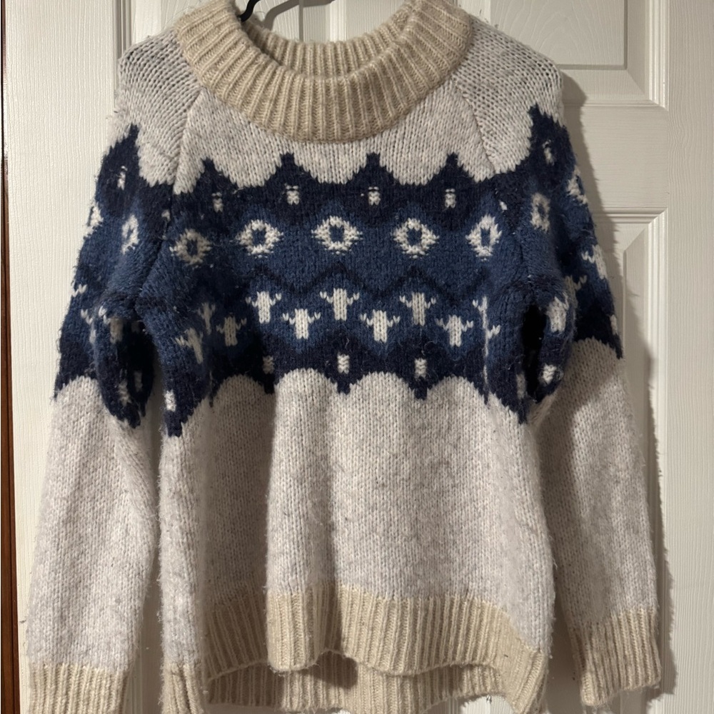 Aerie Cream and Navy Patterned Turtleneck Sweater